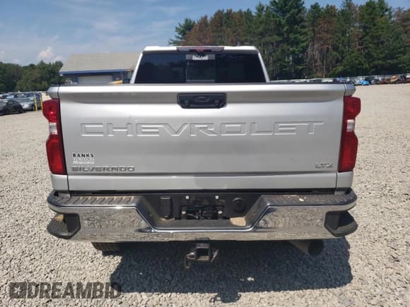 ✅ 2021 Chevrolet Silverado 2500HD LTZ • VIN: 1GC4YPEY7MF146609 • Lot: 68834495. Wystawiony na Copart z przebiegiem 91 999 mil. Bezpłatny archiwum sprzedaży aukcyjnych z USA i szczegółowy raport historii pojazdu na DreamBid. Zdjęcie 6.
