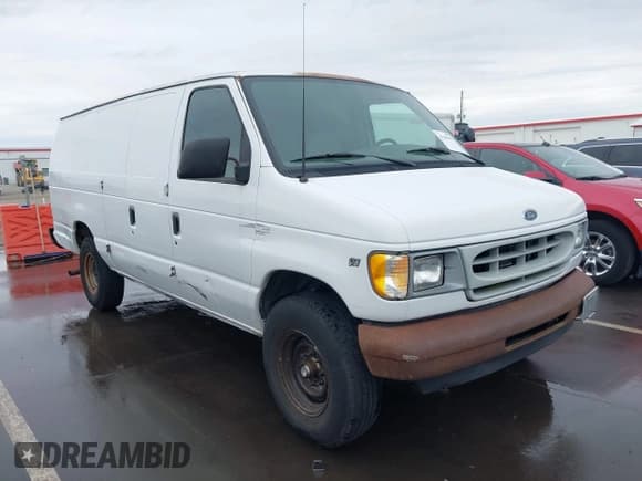 ✅ 2002 Ford Econoline Cargo • VIN: 1FTNS24L42HA06212 • Лот: 43399855. Опубликован ранее на IAAI с пробегом 81 804 миль. Бесплатный доступ к архиву аукционных продаж из США и подробный отчёт об истории автомобиля на DreamBid. Изображение 1.