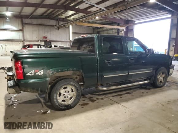 ✅ 2004 Chevrolet Silverado 1500 LS • VIN: 2GCEK13T641427852 • Lot: 51448595. Wystawiony na Copart z przebiegiem 174 565 mil. Bezpłatny archiwum sprzedaży aukcyjnych z USA i szczegółowy raport historii pojazdu na DreamBid. Zdjęcie 3.