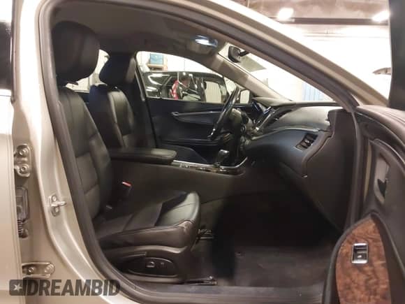 ✅ 2015 Chevrolet Impala LT • VIN: 2G1115SL4F9277019 • Lot: 43415101. Listed on IAAI with 126,532 mi. Free auction sales archive from the USA and detailed vehicle history report at DreamBid. Image 5.