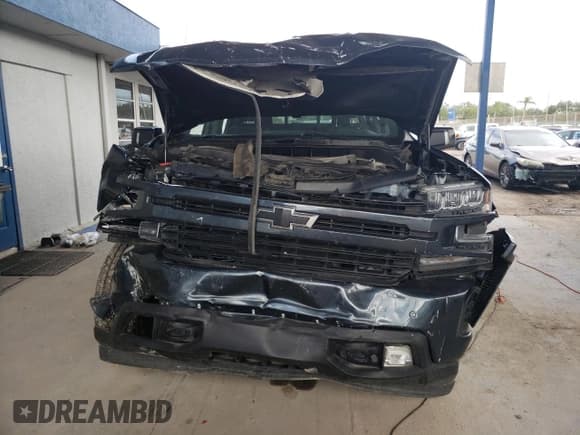 ✅ 2021 Chevrolet Silverado 1500 RST • VIN: 3GCUYEET3MG164130 • Lot: 90551415. Wystawiony na Copart z przebiegiem Nie podano. Bezpłatny archiwum sprzedaży aukcyjnych z USA i szczegółowy raport historii pojazdu na DreamBid. Zdjęcie 5.
