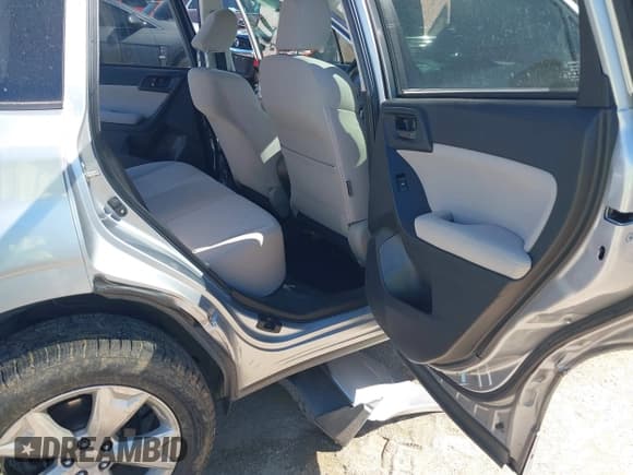 ✅ 2014 Subaru Forester Premium • VIN: JF2SJADC2EH461341 • Lot: 43578606. Wystawiony na IAAI z przebiegiem 78 099 mil. Bezpłatny archiwum sprzedaży aukcyjnych z USA i szczegółowy raport historii pojazdu na DreamBid. Zdjęcie 8.