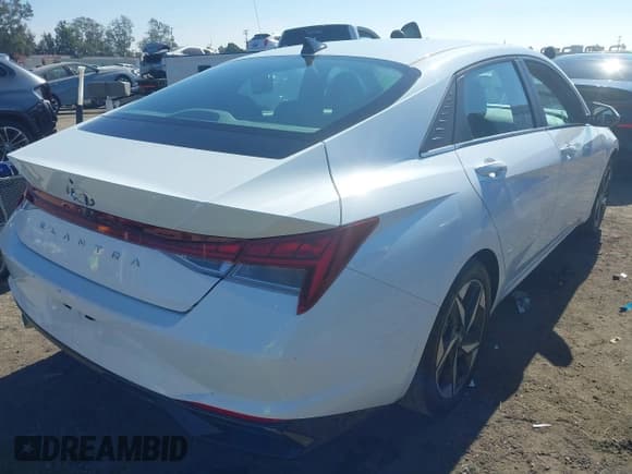 ✅ 2021 Hyundai Elantra SEL • VIN: 5NPLN4AG8MH016537 • Lot: 43635031. Listed on IAAI with 38,786 mi. Free auction sales archive from the USA and detailed vehicle history report at DreamBid. Image 4.