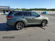 ✅ 2018 Toyota Highlander LE Plus • VIN: 5TDBZRFH3JS909509 • Lot: 81034225. Listed on Copart with 90,768 mi. Free auction sales archive from the USA and detailed vehicle history report at DreamBid. Image 3.