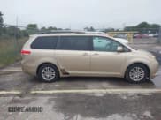 ✅ 2011 Toyota Sienna XLE • VIN: 5TDYK3DC2BS110339 • Lot: 43393623. Listed on IAAI with 218,183 mi. Free auction sales archive from the USA and detailed vehicle history report at DreamBid. Image 13.