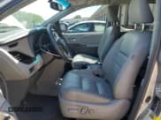 ✅ 2017 Toyota Sienna XLE Auto Access Seat • VIN: 5TDYZ3DC2HS817445 • Lot: 56551795. Wystawiony na Copart z przebiegiem 95 336 mil. Bezpłatny archiwum sprzedaży aukcyjnych z USA i szczegółowy raport historii pojazdu na DreamBid. Zdjęcie 7.