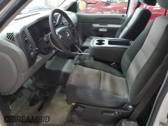 ✅ 2007 Chevrolet Silverado 1500 Work Truck • VIN: 1GCEC19J17E567555 • Lot: 62133465. Listed on Copart with 87,823 mi. Free auction sales archive from the USA and detailed vehicle history report at DreamBid. Image 7.