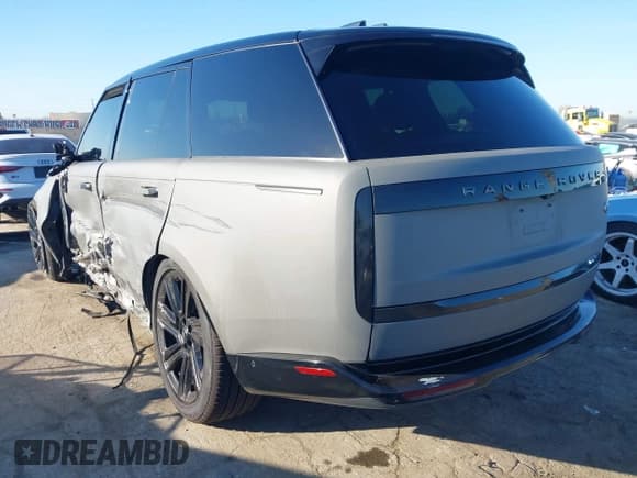 ✅ 2023 Land Rover Range Rover SE • VIN: SALKP9FU9PA044756 • Lot: 41759781. Wystawiony na IAAI z przebiegiem 33 221 mil. Bezpłatny archiwum sprzedaży aukcyjnych z USA i szczegółowy raport historii pojazdu na DreamBid. Zdjęcie 3.