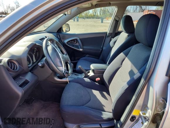 ✅ 2011 Toyota RAV4 Sport • VIN: 2T3RF4DV5BW135010 • Lot: 92544725. Listed on Copart with 164,252 mi. Free auction sales archive from the USA and detailed vehicle history report at DreamBid. Image 7.