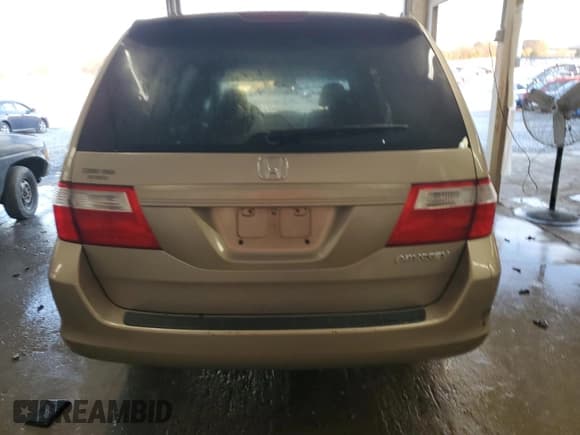 ✅ 2005 Honda Odyssey EX-L • VIN: 5FNRL38685B417366 • Lot: 92159955. Wystawiony na Copart z przebiegiem 220 250 mil. Bezpłatny archiwum sprzedaży aukcyjnych z USA i szczegółowy raport historii pojazdu na DreamBid. Zdjęcie 6.