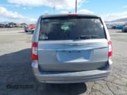 ✅ 2015 Chrysler Town & Country Touring • VIN: 2C4RC1CG2FR547704 • Лот: 41262740. Опубликован ранее на IAAI с пробегом 251 912 миль. Бесплатный доступ к архиву аукционных продаж из США и подробный отчёт об истории автомобиля на DreamBid. Изображение 16.