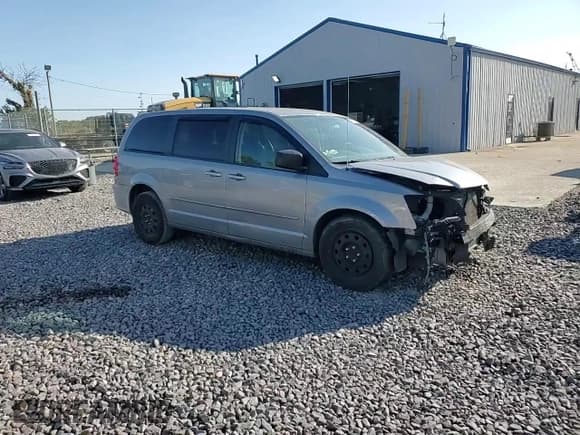 ✅ 2016 Dodge Grand Caravan SE • VIN: 2C4RDGBG4GR123024 • Lot: 71948705. Listed on Copart with 104,407 mi. Free auction sales archive from the USA and detailed vehicle history report at DreamBid. Image 14.