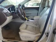 ✅ 2010 Cadillac SRX Luxury Collection • VIN: 3GYFNAEY4AS510596 • Lot: 81322505. Wystawiony na Copart z przebiegiem 152 030 mil. Bezpłatny archiwum sprzedaży aukcyjnych z USA i szczegółowy raport historii pojazdu na DreamBid. Zdjęcie 7.