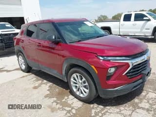 ✅ 2024 Chevrolet TrailBlazer LS • VIN: KL79MMSL3RB141458 • Лот: 43018708. Опубликован ранее на IAAI с пробегом 28 998 миль. Бесплатный доступ к архиву аукционных продаж из США и подробный отчёт об истории автомобиля на DreamBid. Изображение 1.