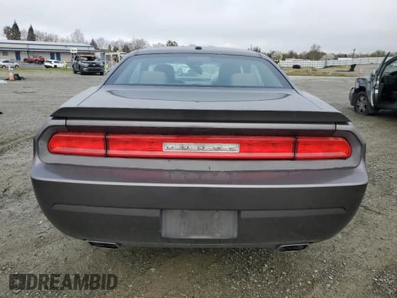 ✅ 2013 Dodge Challenger SXT • VIN: 2C3CDYAG0DH649377 • Lot: 49311435. Wystawiony na Copart z przebiegiem 174 087 mil. Bezpłatny archiwum sprzedaży aukcyjnych z USA i szczegółowy raport historii pojazdu na DreamBid. Zdjęcie 6.