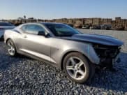 ✅ 2020 Chevrolet Camaro 1LS • VIN: 1G1FA1RX7L0104902 • Lot: 85397525. Wystawiony na Copart z przebiegiem 74 776 mil. Bezpłatny archiwum sprzedaży aukcyjnych z USA i szczegółowy raport historii pojazdu na DreamBid. Zdjęcie 4.
