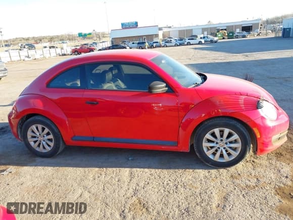 ✅ 2015 Volkswagen Beetle Fleet Edition • VIN: 3VWF17AT9FM627923 • Lot: 41814791. Listed on IAAI with 94,647 mi. Free auction sales archive from the USA and detailed vehicle history report at DreamBid. Image 13.