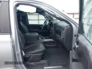 ✅ 2021 Chevrolet Silverado 1500 LT Trail Boss • VIN: 1GCPYFEL9MZ155550 • Lot: 42785163. Wystawiony na IAAI z przebiegiem 33 322 mil. Bezpłatny archiwum sprzedaży aukcyjnych z USA i szczegółowy raport historii pojazdu na DreamBid. Zdjęcie 5.