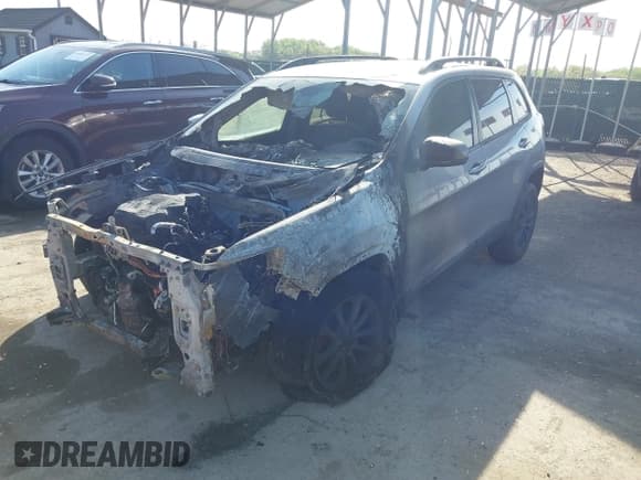 ✅ 2019 Jeep Cherokee Latitude Plus • VIN: 1C4PJMLX0KD447094 • Lot: 42088841. Listed on IAAI with Not provided. Free auction sales archive from the USA and detailed vehicle history report at DreamBid. Image 2.