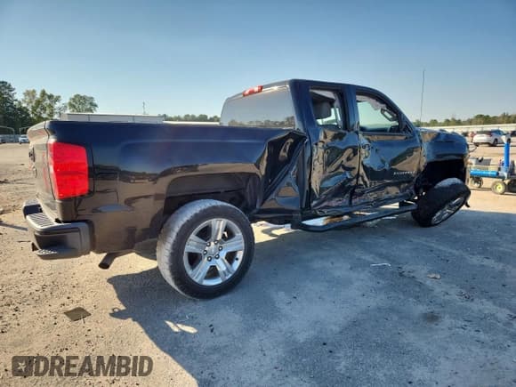 ✅ 2017 Chevrolet Silverado 1500 Custom • VIN: 1GCRCPEHXHZ302599 • Lot: 70905045. Wystawiony na Copart z przebiegiem 78 681 mil. Bezpłatny archiwum sprzedaży aukcyjnych z USA i szczegółowy raport historii pojazdu na DreamBid. Zdjęcie 3.