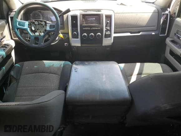 ✅ 2009 Dodge 1500 TRX • VIN: 1D3HV18P39S742106 • Lot: 58443365. Wystawiony na Copart z przebiegiem 183 753 mil. Bezpłatny archiwum sprzedaży aukcyjnych z USA i szczegółowy raport historii pojazdu na DreamBid. Zdjęcie 8.