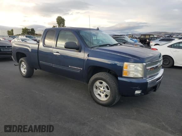 ✅ 2009 Chevrolet Silverado 1500 LT • VIN: 1GCEC29J59Z250055 • Lot: 91258965. Wystawiony na Copart z przebiegiem 166 789 mil. Bezpłatny archiwum sprzedaży aukcyjnych z USA i szczegółowy raport historii pojazdu na DreamBid. Zdjęcie 4.