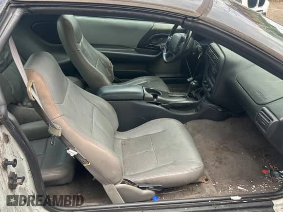 2002 Chevrolet Camaro Z28 с VIN 2G1FP22G122171295, выставлен на аукционе Copart как лот 48084275 с пробегом 128 070 миль миль и Списание • Salvage title. История ставок и продаж доступна на DreamBid. Изображение 5.