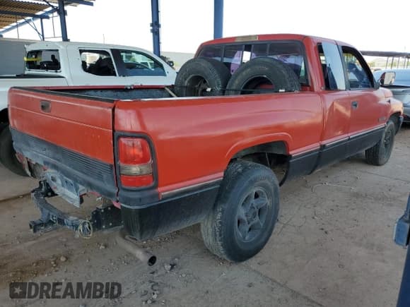 ✅ 1996 Dodge 1500 • VIN: 3B7HC13Y6TM198084 • Lot: 68398495. Listed on Copart with 126,057 mi. Free auction sales archive from the USA and detailed vehicle history report at DreamBid. Image 3.