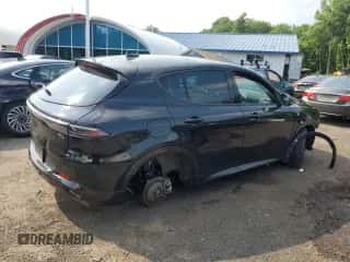 2024 Dodge Hornet R/T z VIN ZACPDFCWXR3A28795, wystawiony jako Copart lot #60538165 z przebiegiem Nie podano mil oraz Czysty tytuł • Clean title. Historia ofert i sprzedaży dostępna na DreamBid. Obrazek 3.