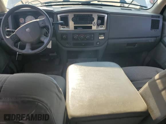 2008 Dodge 1500 SLT z VIN 1D7HU18248S545434, wystawiony jako Copart lot #80617745 z przebiegiem 216 171 mil mil oraz Szkoda całkowita • Salvage title. Historia ofert i sprzedaży dostępna na DreamBid. Obrazek 8.