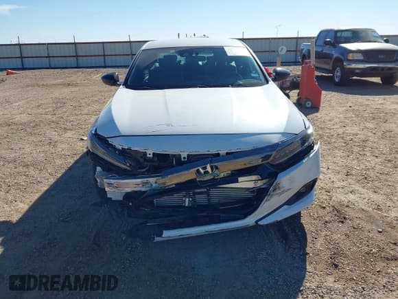 ✅ 2022 Honda Accord Sport • VIN: 1HGCV1F32NA037754 • Лот: 43711657. Опубликован ранее на IAAI с пробегом 14 697 миль. Бесплатный доступ к архиву аукционных продаж из США и подробный отчёт об истории автомобиля на DreamBid. Изображение 12.