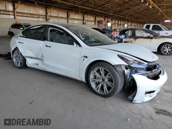 ✅ 2022 Tesla Model 3 • VIN: 5YJ3E1EA8NF102208 • Lot: 67029715. Wystawiony na Copart z przebiegiem 21 529 mil. Bezpłatny archiwum sprzedaży aukcyjnych z USA i szczegółowy raport historii pojazdu na DreamBid. Zdjęcie 4.