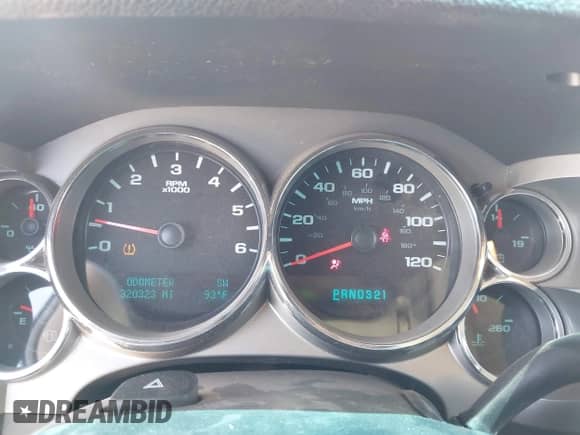 2010 Chevrolet Silverado 1500 LT z VIN 3GCRCSEA2AG192191, wystawiony jako IAAI lot #42695049 z przebiegiem 320 323 mil mil oraz . Historia ofert i sprzedaży dostępna na DreamBid. Obrazek 7.