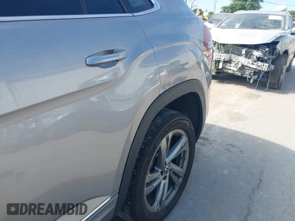 ✅ 2024 Volkswagen Atlas SEL R-Line • VIN: 1V2AE2CA3RC254432 • Lot: 43197393. Wystawiony na IAAI z przebiegiem 29 484 mil. Bezpłatny archiwum sprzedaży aukcyjnych z USA i szczegółowy raport historii pojazdu na DreamBid. Zdjęcie 12.