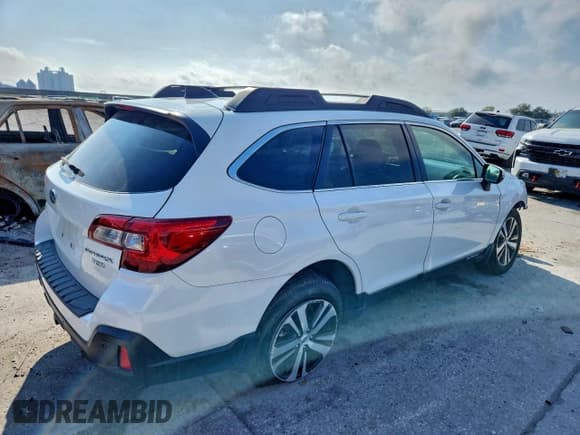 ✅ 2019 Subaru Outback Limited • VIN: 4S4BSENC7K3383872 • Лот: 94147205. Опубликован ранее на Copart с пробегом 71 471 миль. Бесплатный доступ к архиву аукционных продаж из США и подробный отчёт об истории автомобиля на DreamBid. Изображение 3.