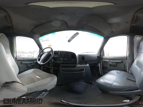 ✅ 1993 Ford Econoline Cargo • VIN: 1FBJS31M8PHB50746 • Lot: 43612255. Wystawiony na IAAI z przebiegiem Nie podano. Bezpłatny archiwum sprzedaży aukcyjnych z USA i szczegółowy raport historii pojazdu na DreamBid. Zdjęcie 18.