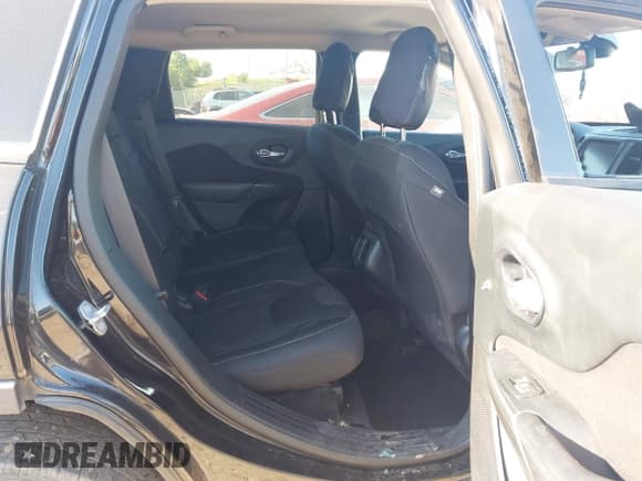 ✅ 2015 Jeep Cherokee Latitude • VIN: 1C4PJMCB3FW755830 • Лот: 43081132. Опубликован ранее на IAAI с пробегом 121 239 миль. Бесплатный доступ к архиву аукционных продаж из США и подробный отчёт об истории автомобиля на DreamBid. Изображение 8.