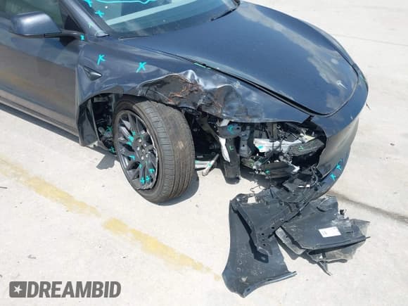 ✅ 2024 Tesla Model 3 • VIN: 5YJ3E1EAXRF864719 • Lot: 42129944. Wystawiony na IAAI z przebiegiem 3 776 mil. Bezpłatny archiwum sprzedaży aukcyjnych z USA i szczegółowy raport historii pojazdu na DreamBid. Zdjęcie 6.