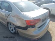 ✅ 2015 Volkswagen Jetta S • VIN: 3VWLA7AJ6FM306424 • Lot: 43262050. Wystawiony na IAAI z przebiegiem 103 740 mil. Bezpłatny archiwum sprzedaży aukcyjnych z USA i szczegółowy raport historii pojazdu na DreamBid. Zdjęcie 6.