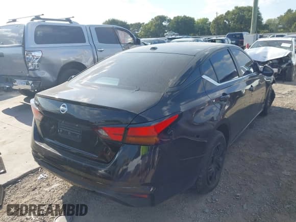 ✅ 2020 Nissan Altima S • VIN: 1N4BL4BV9LC243198 • Lot: 43204236. Listed on IAAI with 73,085 mi. Free auction sales archive from the USA and detailed vehicle history report at DreamBid. Image 4.