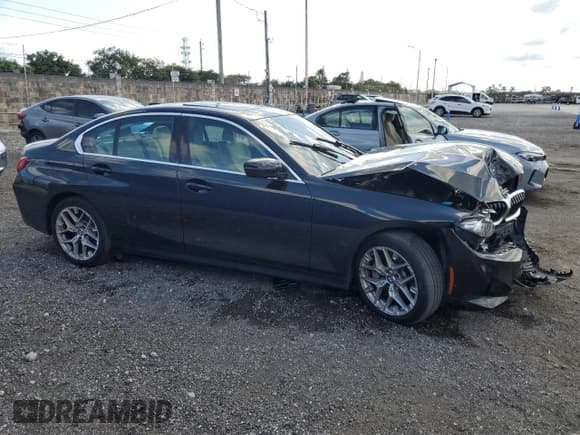 ✅ 2025 BMW 3 Series 330i • VIN: 3MW69CW02S8F32980 • Lot: 93104995. Listed on Copart with 15,005 mi. Free auction sales archive from the USA and detailed vehicle history report at DreamBid. Image 4.