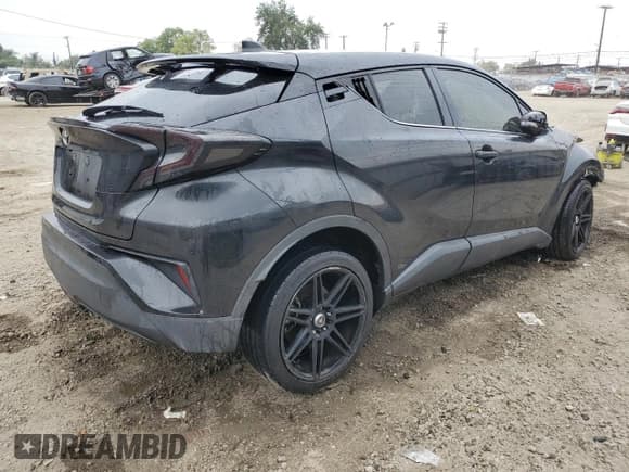 ✅ 2019 Toyota C-HR LE • VIN: JTNKHMBX4K1019792 • Лот: 92681875. Опубликован ранее на Copart с пробегом 124 819 миль. Бесплатный доступ к архиву аукционных продаж из США и подробный отчёт об истории автомобиля на DreamBid. Изображение 3.