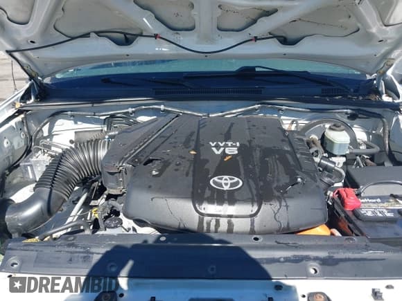 ✅ 2005 Toyota Tacoma • VIN: 5TEUU42N15Z046045 • Lot: 43672622. Listed on IAAI with 105,268 mi. Free auction sales archive from the USA and detailed vehicle history report at DreamBid. Image 10.