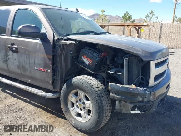 ✅ 2008 Chevrolet Silverado 1500 LTZ • VIN: 2GCFK13Y181132227 • Lot: 41785368. Listed on IAAI with 313,033 mi. Free auction sales archive from the USA and detailed vehicle history report at DreamBid. Image 6.
