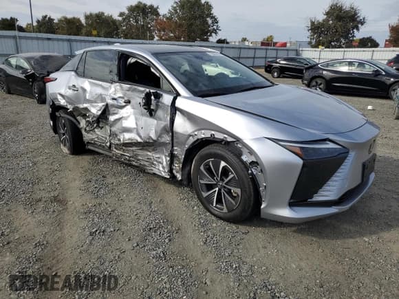 ✅ 2023 Lexus RZ 450e Premium • VIN: JTJAAAAB3PA012264 • Lot: 78655884. Wystawiony na Copart z przebiegiem 9 035 mil. Bezpłatny archiwum sprzedaży aukcyjnych z USA i szczegółowy raport historii pojazdu na DreamBid. Zdjęcie 4.