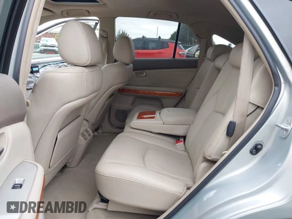 ✅ 2008 Lexus RX 350 • VIN: 2T2HK31U58C071420 • Lot: 43564389. Listed on IAAI with 202,788 mi. Free auction sales archive from the USA and detailed vehicle history report at DreamBid. Image 8.