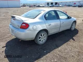 2005 Dodge Neon SXT z VIN 1B3ES56C75D273890, wystawiony jako IAAI lot #42149159 z przebiegiem 212 741 mil mil oraz . Historia ofert i sprzedaży dostępna na DreamBid. Obrazek 4.