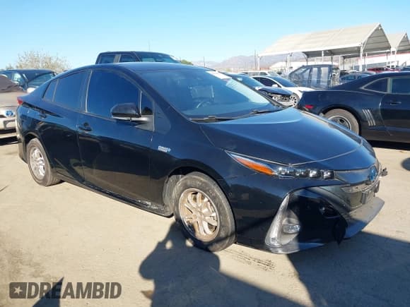 ✅ 2022 Toyota Prius LE • VIN: JTDKAMFP5N3225781 • Lot: 40822065. Listed on IAAI with 42,307 mi. Free auction sales archive from the USA and detailed vehicle history report at DreamBid. Image 1.