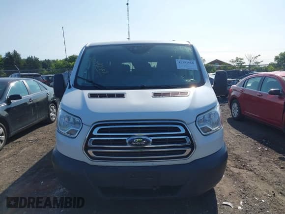 ✅ 2017 Ford Transit XL • VIN: 1FBZX2ZM3HKB15099 • Lot: 42352568. Wystawiony na IAAI z przebiegiem 216 536 mil. Bezpłatny archiwum sprzedaży aukcyjnych z USA i szczegółowy raport historii pojazdu na DreamBid. Zdjęcie 12.