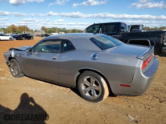✅ 2014 Dodge Challenger SXT • VIN: 2C3CDYAG1EH304098 • Lot: 81342344. Wystawiony na Copart z przebiegiem 182 465 mil. Bezpłatny archiwum sprzedaży aukcyjnych z USA i szczegółowy raport historii pojazdu na DreamBid. Zdjęcie 2.